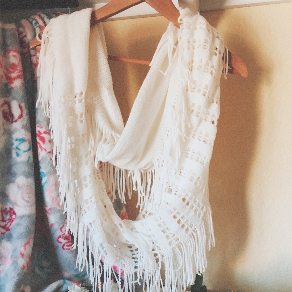 White infinity scarf